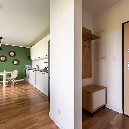 Point By Bookinghost Appartement Reda