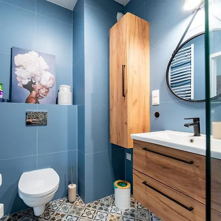 Point By Bookinghost Appartement